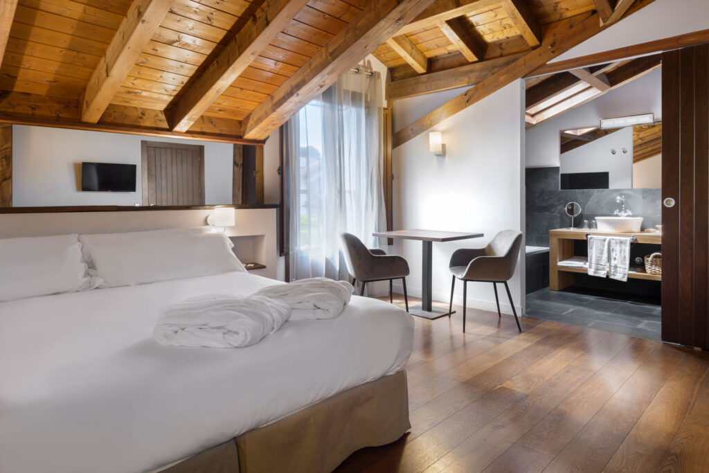 Habitación Cueva de Basajaun (Junior Suite)