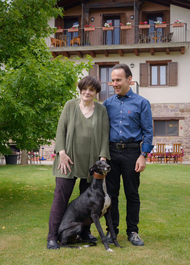 Jesús y Lorena de Hotel Iribarnia