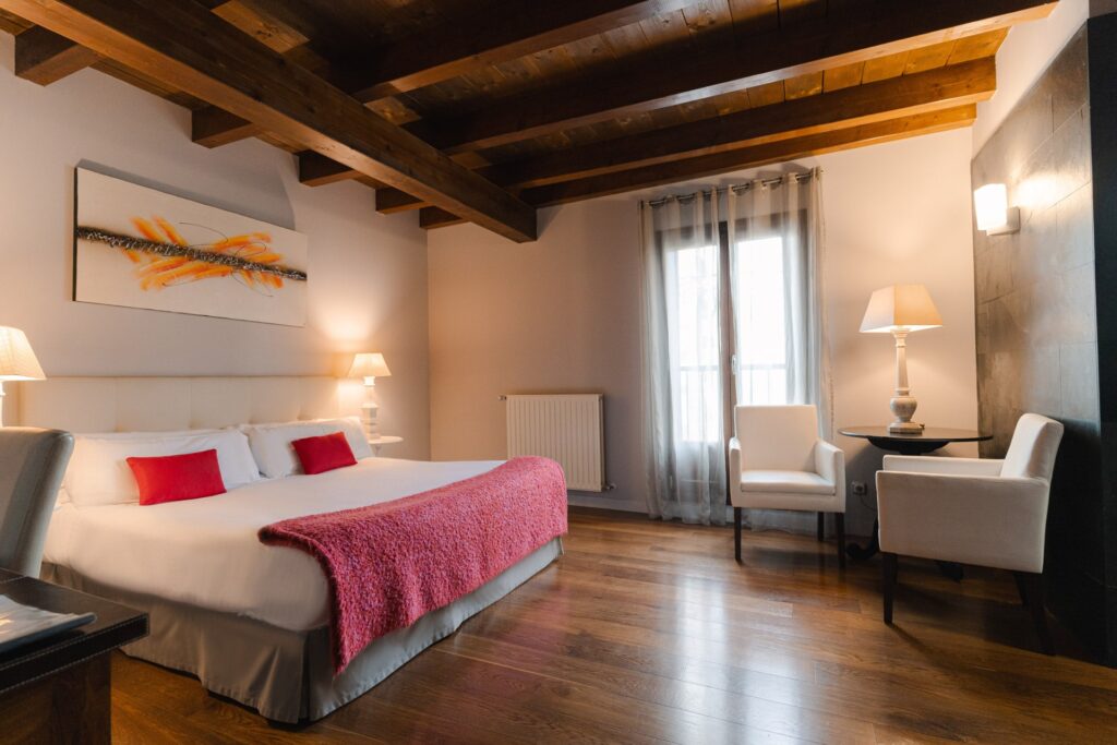 Habitacion con bañera El canto del petirrojo