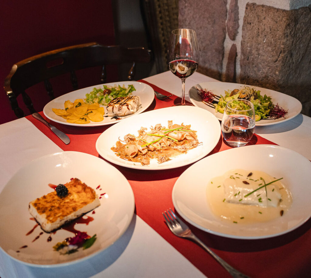 Platos de la carta de Hotel Iribarnia